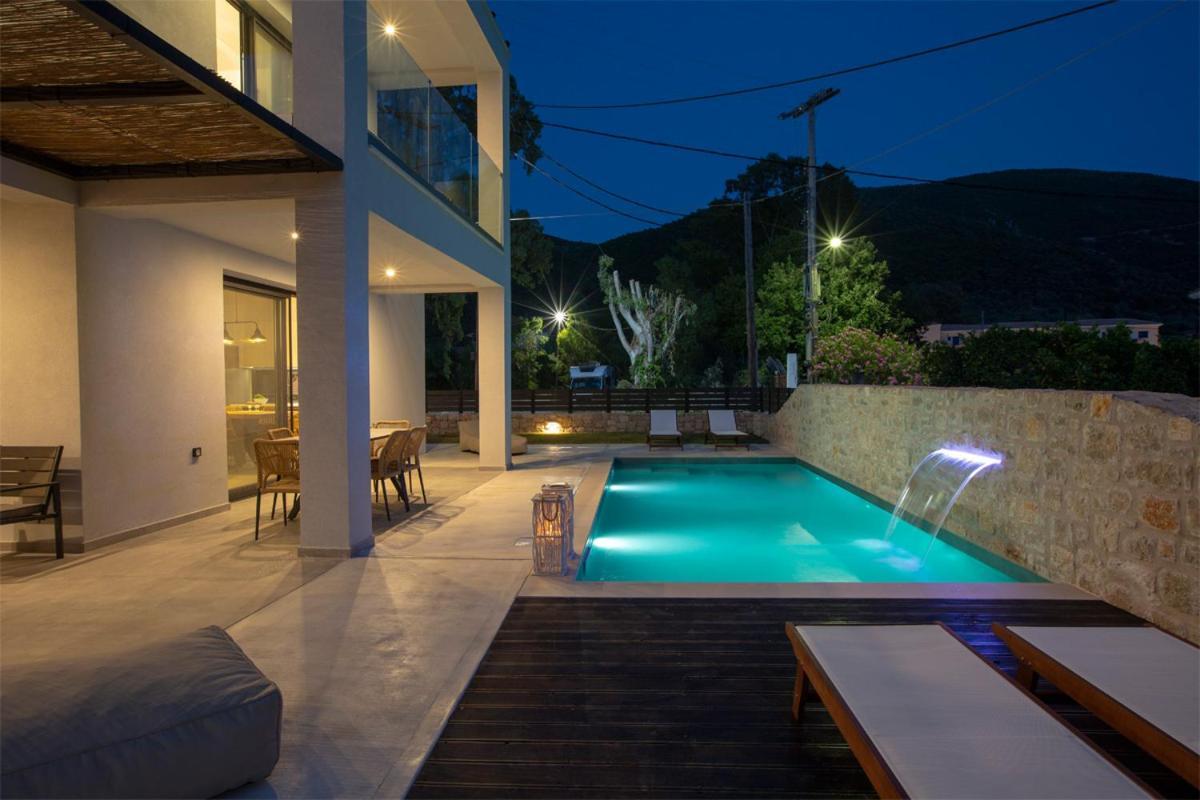 Seascape Villas Vassiliki - Beachfront Villas Eksteriør billede
