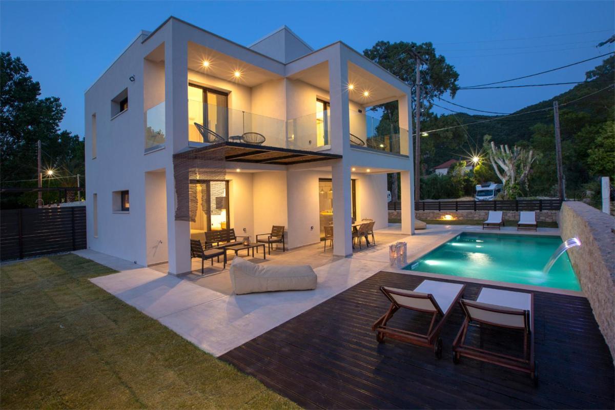 Seascape Villas Vassiliki - Beachfront Villas Eksteriør billede